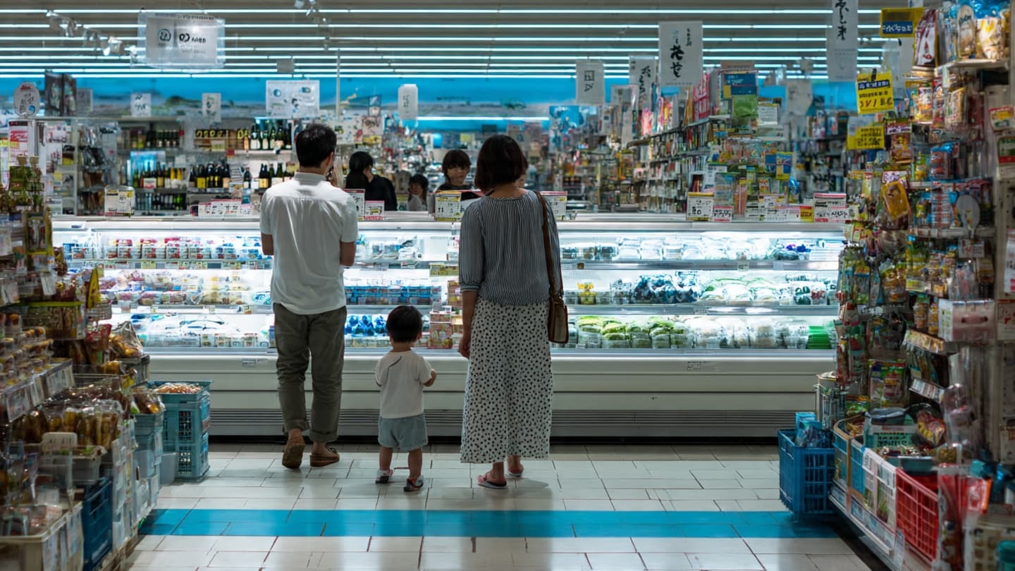 Between Rising Prices and Quiet Kitchens, Japan’s Households Pull Back Through a Difficult July