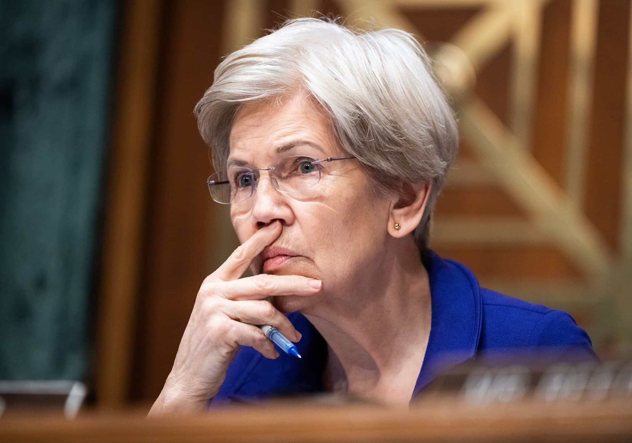 Elizabeth Warren Opposes Continued U.S. Military Action Against Iran