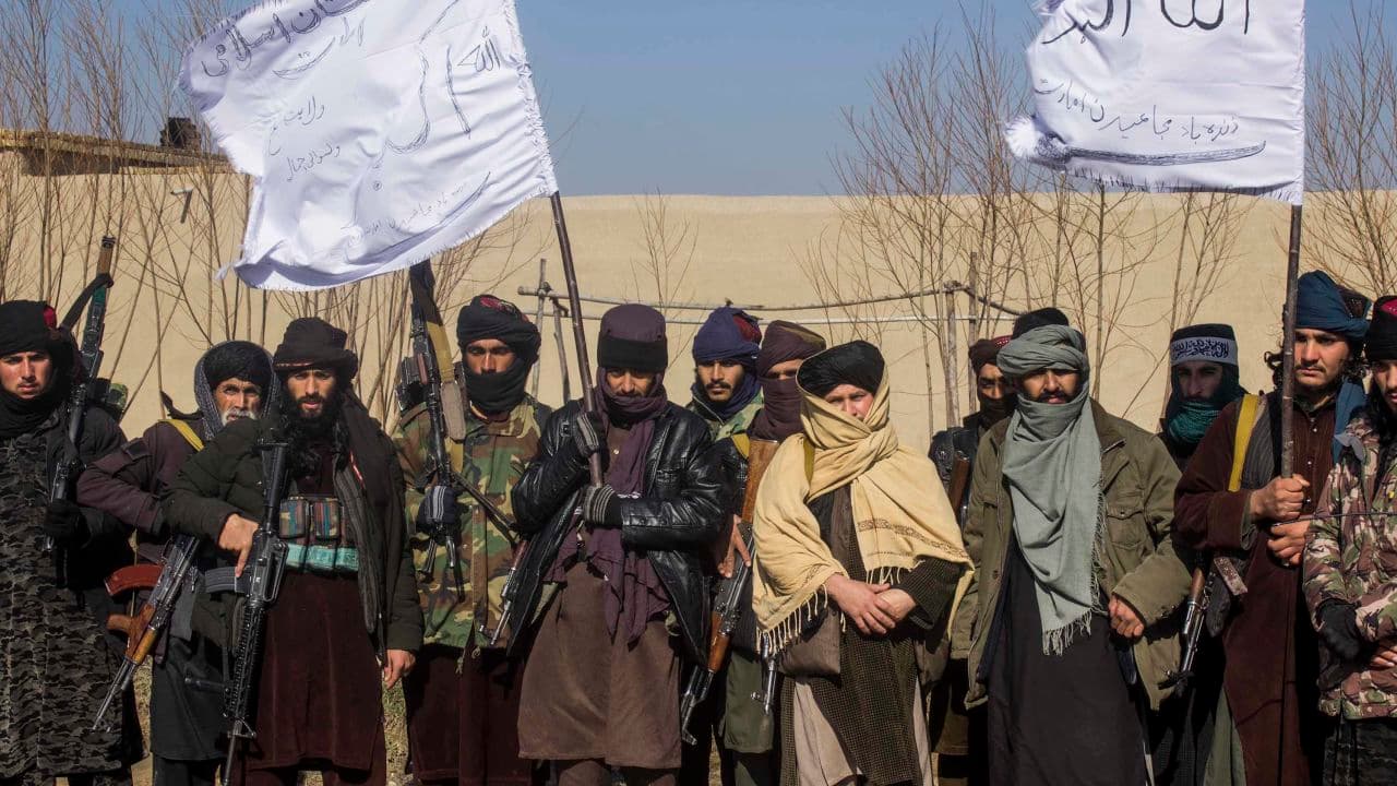 Deadly Border Fighting Erupts Between Pakistan and Taliban