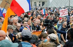 French government announces measures to address student protests