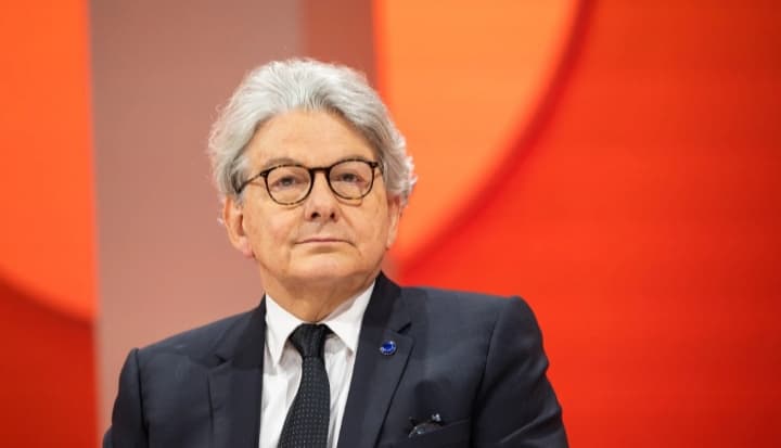 Former EU Official Hit With US Visa Ban Urges Bloc to Fight Back