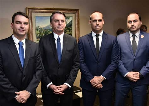 U.S. to issue visas to Flávio Bolsonaro and family