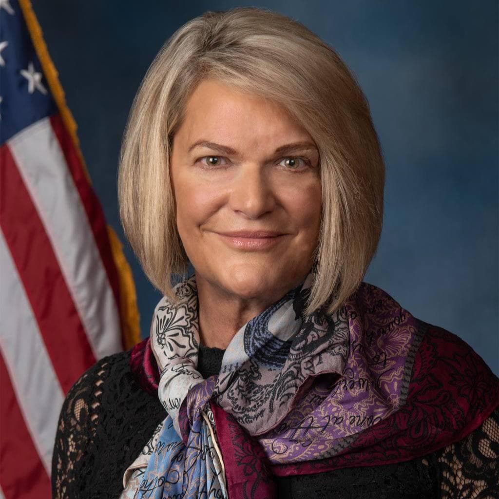 Senator Lummis Says Bitcoin Could Help Address U.S. Financial Challenges