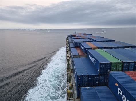 South Korean Ship Reaches UK Halfway Through Arctic Voyage