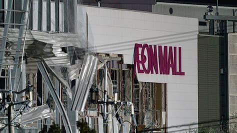 Two Workers Killed in Blast After Re-entering Quake-Hit Japan Mall on Boss’ Order