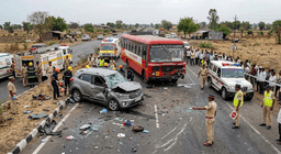 Tragedy in Maharashtra: 5 Dead, 1 Critical After Horrific ST Bus-Car Collision Near Majalgaon