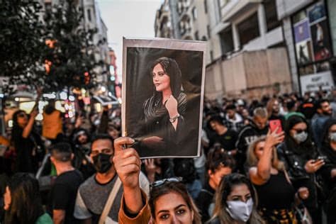 Pro-Government Editors Wipe Iran Rights Abuses from Wikipedia, Claims Watchdog