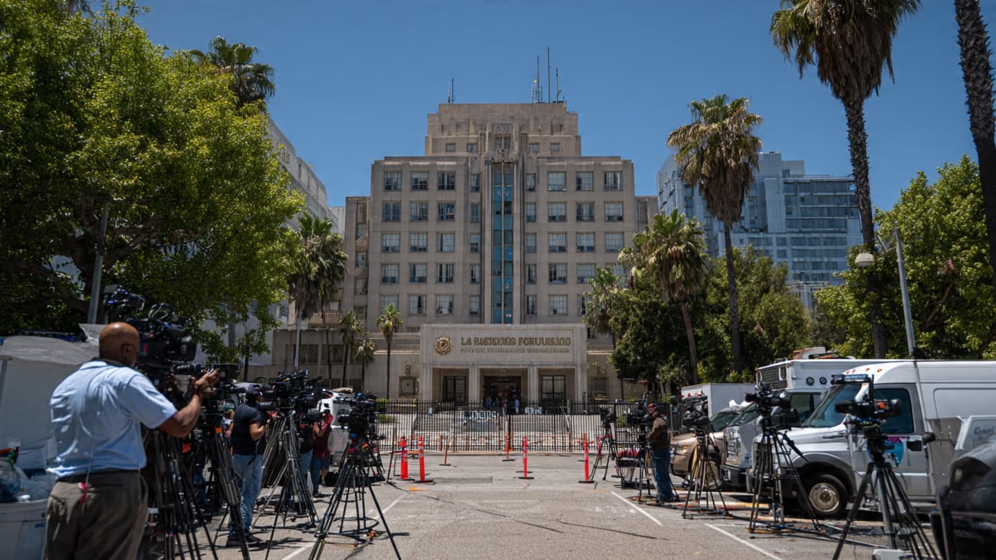 A Leadership Transition Arrives At A Pivotal Moment For LAUSD