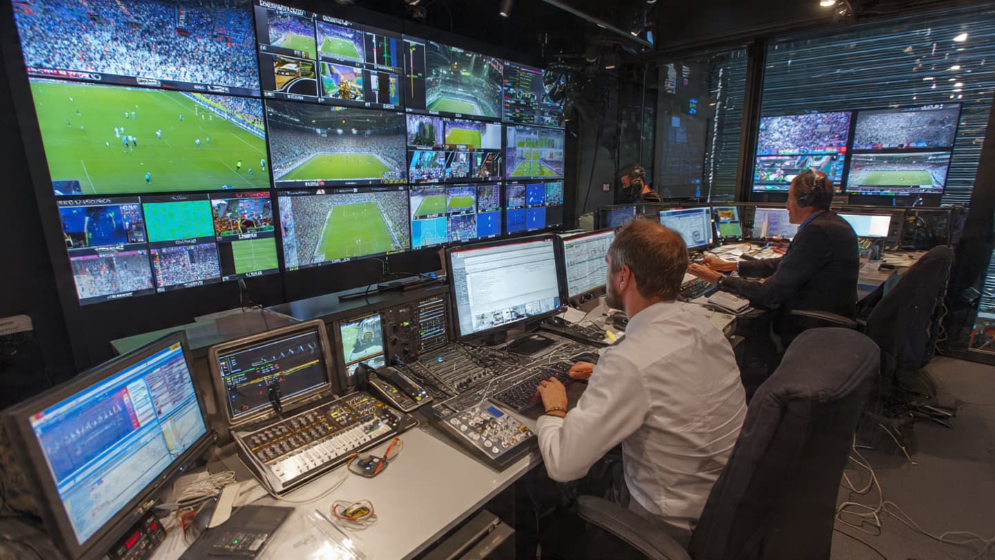 A New Bridge Carries the World Cup Toward India 