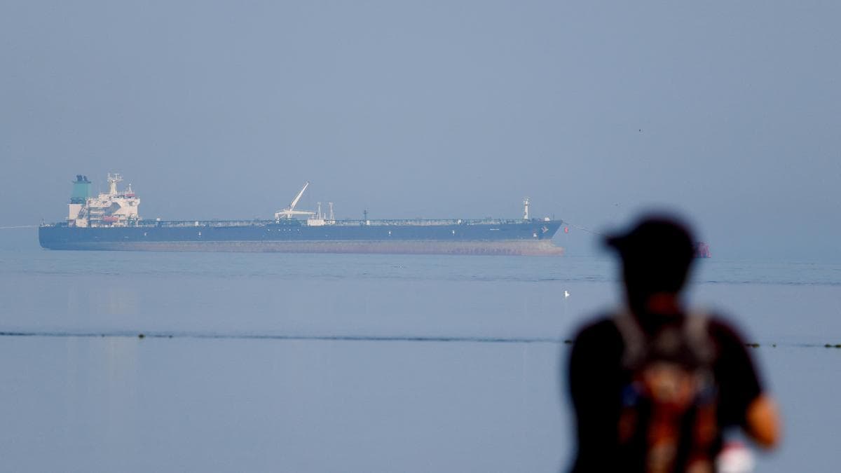 Russia’s Share in Indian Oil Imports Jumped in March, but Discount Turned into Premium