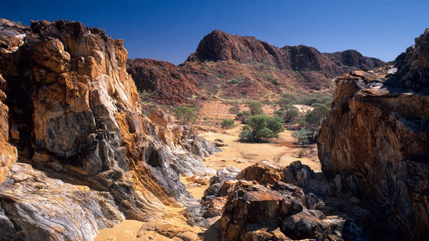 In Ancient Stone, Earth Remembers a Cosmic Encounter
