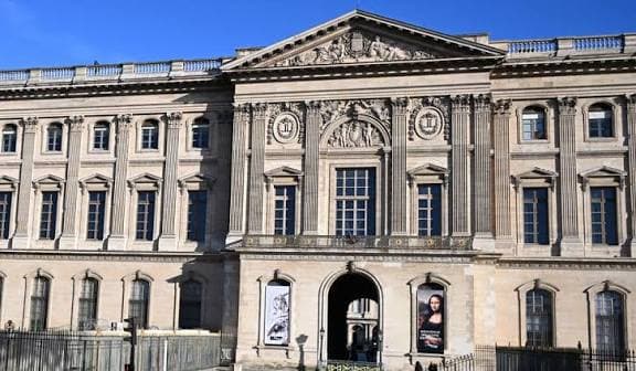 Louvre Workers Announce Strike Over Work Conditions and Security After $102M Heist