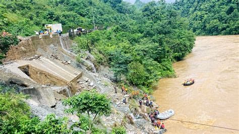 Massive Mountain Landslide Crashes Into Nepal’s Kali Gandaki River