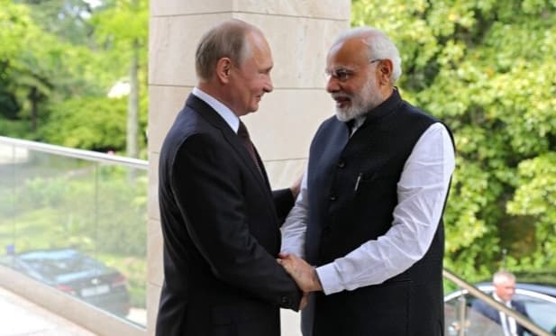 India’s Top Refiner Quietly Returns to Russian Oil with Shadowed Supply Route Despite US Sanctions
