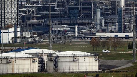 Russia buys gasoline from India to tackle shortages, sources say