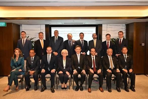 17 Nations Launch Pact to Protect Vital Undersea Cables Amid US, China Absence