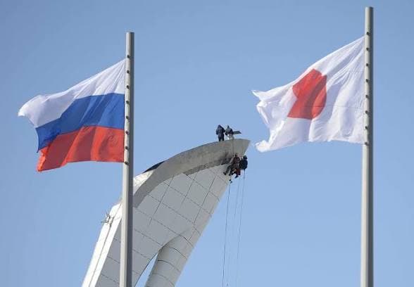 Japan PM Takaichi Urges Removal of Russia War Victory Statue