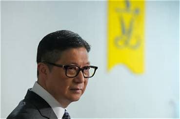 Hong Kong authorities checking for “banned books” shipped from Taiwan, says Taiwanese official
