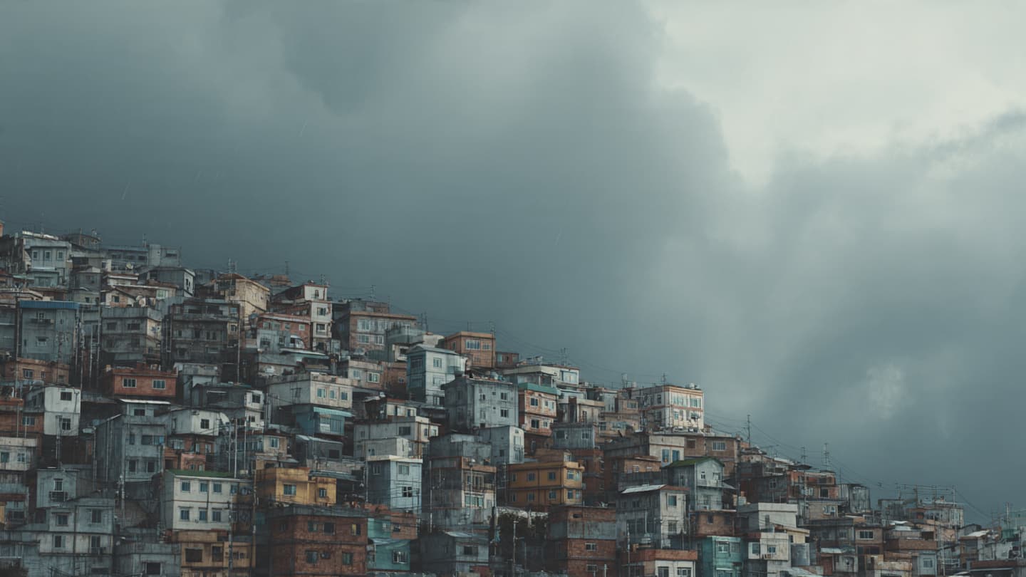 Caracas Security Crisis: Multiple Civilian Casualties Reported Amid Violent Urban Military Incursions