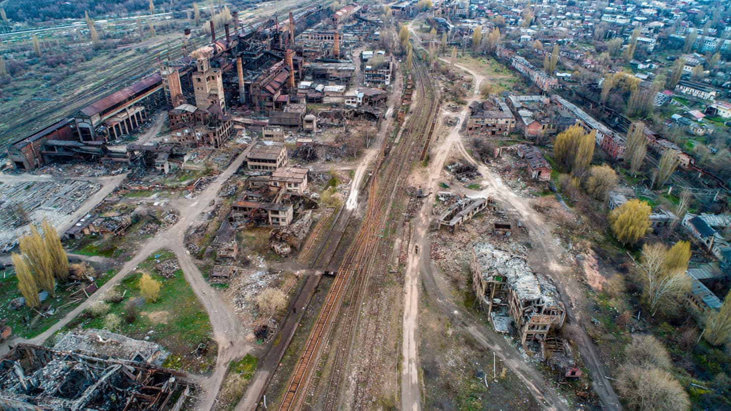On the Near Horizon: Kostiantynivka and the Measured Steps of War
