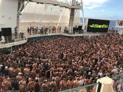 One of İstanbul’s oldest gay bars shut down after invitation to ‘gay cruise’ passengers