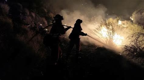 Spanish firefighters turn to the offensive against deadly Almeria blaze