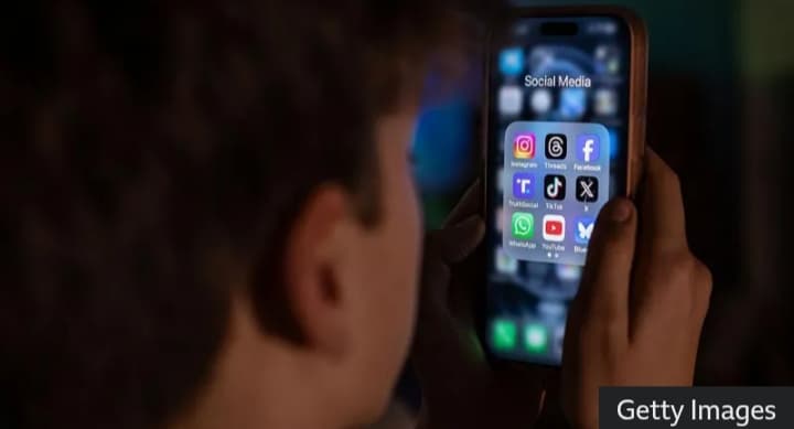 Meta Blocks 550,000 Accounts Under Australia's Social Media Ban