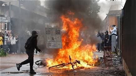 Hundreds of French Schools to Stay Closed After Violent Student Protests