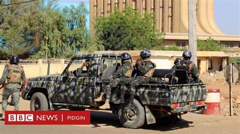 Mutinous Soldiers Attack Airport and Presidency in Niger Capital, Sources Say