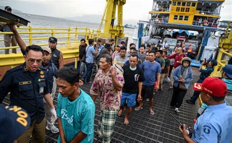 Six Dead, 107 Rescued After Indonesian Ferry Goes Missing in Java Sea