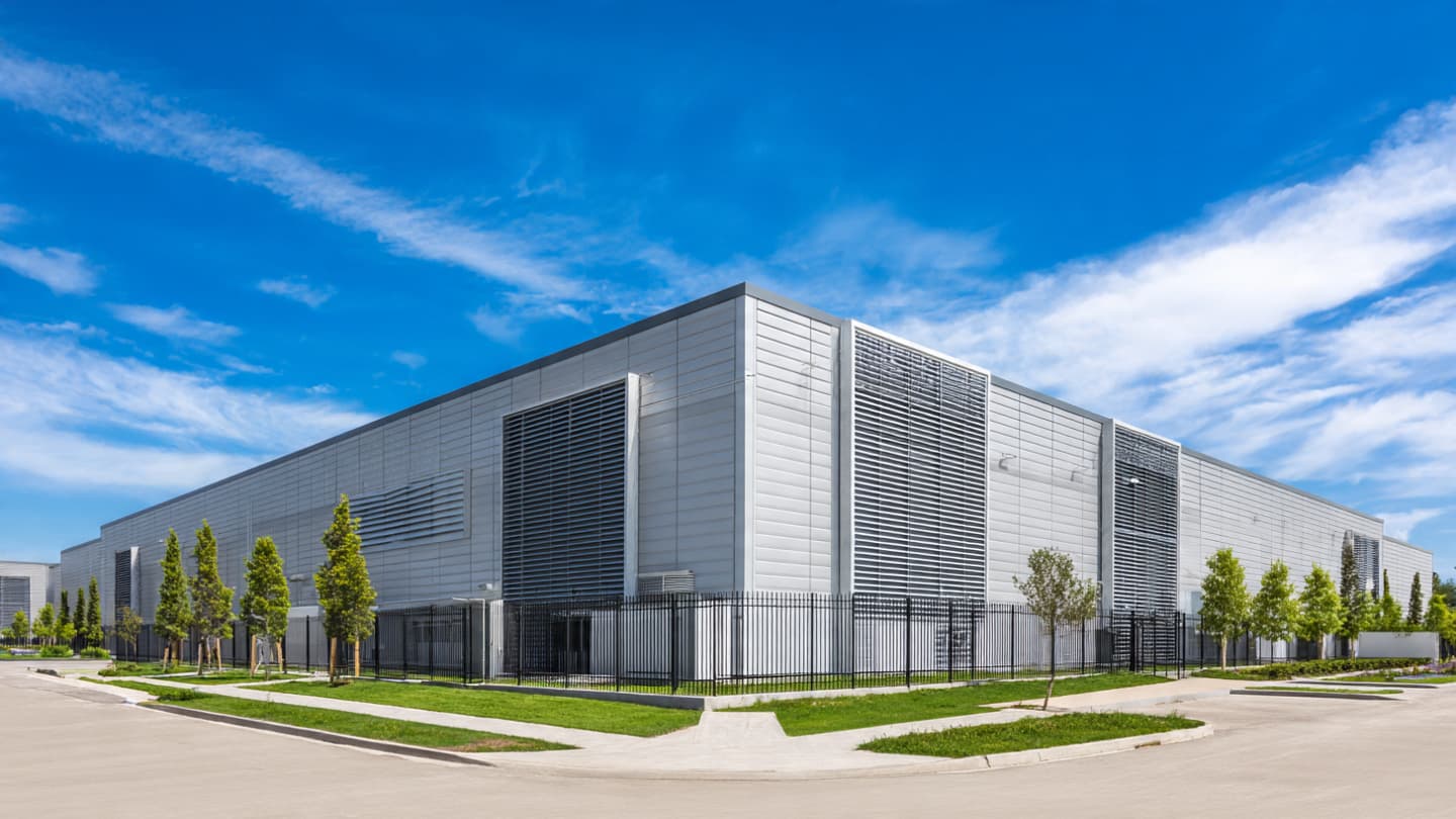  The Silent Engines of the Digital Age: America Builds More AI Data Centers