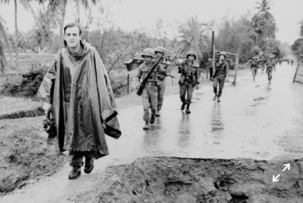 Peter Arnett, Pulitzer Prize-Winning Correspondent Known for Vietnam and Gulf War Reporting, Passes Away