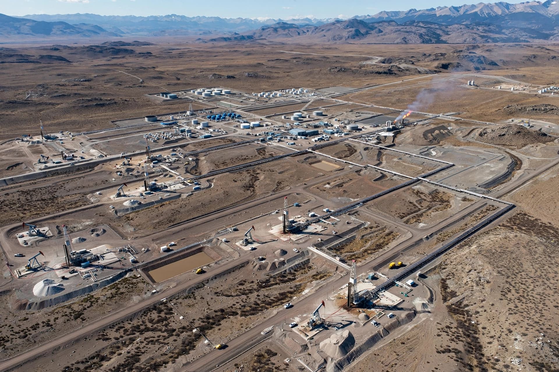 From Patagonia's Wells to Ocean Horizons: Argentina's Vast LNG Dream Moves Toward Global Energy Markets