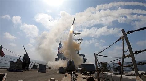 US Launches New Round of Strikes Against Iran as Escalation Threatens Shipping