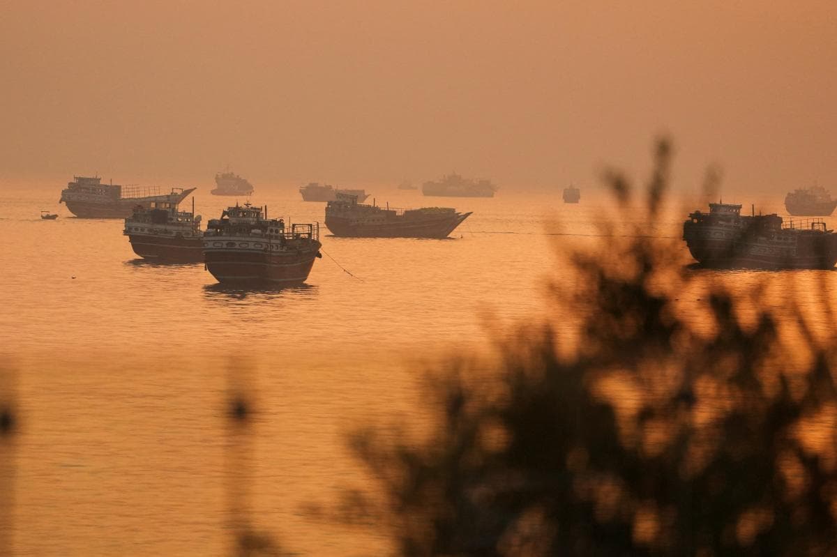 Global Oil Markets Brace for Supply Surge as Strait of Hormuz Reopens