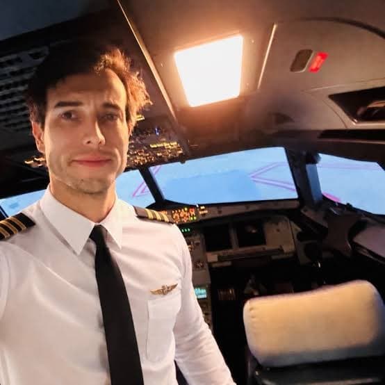 Flight instructor allegedly jumped midair to his death, forcing student to land the plane, investigators say