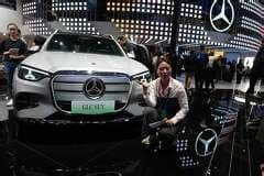Major German carmakers hit by steep China sales plunge as competition heats up