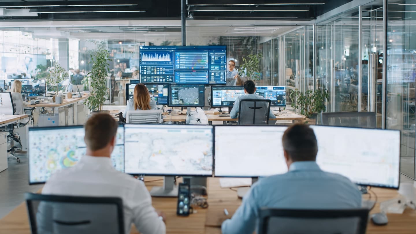 Between Algorithms and Enterprise Needs: America’s Technology Companies Build New AI Platforms