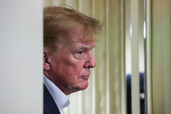 Trump Tells Axios He Is Approaching a Major Crossroads in Iran War