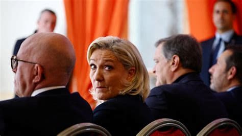 French court clears way for far-right leader Le Pen to run in 2027—under a condition she rejects