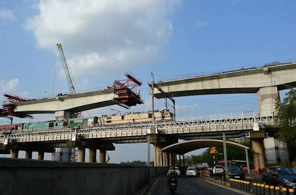 Ex-Japan Minister Criticizes India Over Delays to Modi Bullet Train Project