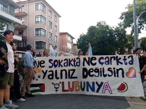Turkey blocks access to LGBTI+ dating apps