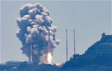 South Korea’s Nuri Rocket Launches on Fifth Mission with 15 Satellites Aboard