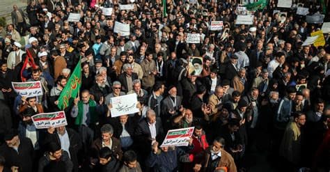 Strikes Shake Iran as Crowds Rally in Support of Mojtaba Khamenei