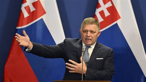 Slovak Prime Minister Robert Fico Joins Vučić’s Electoral Campaign