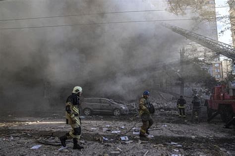 Ukraine Destroys Air Defenses Guarding Putin’s Palace Near Gelendzhik, Russian Media Reports