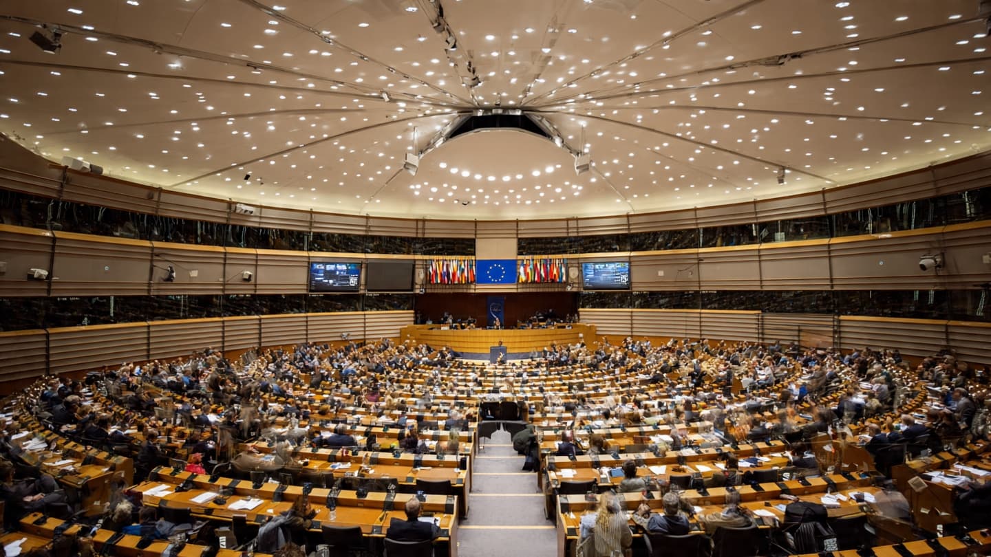 When Two Economic Shores Quietly Draw Closer Across the Atlantic 
