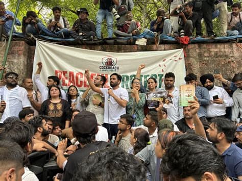 ‘Cockroach’ Protest Leader Among Hundreds Detained in Delhi Crackdown