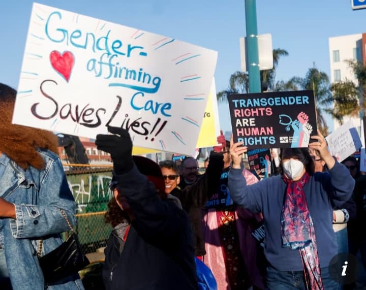 US Federal Employees File Complaint Against Ban on Gender-Affirming Care
