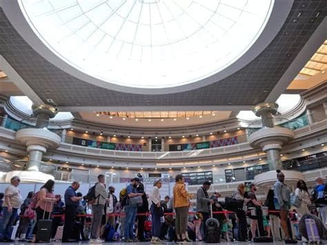 Airport Disruptions Abound as Senators Chase Deal to End Homeland Security Budget Standoff